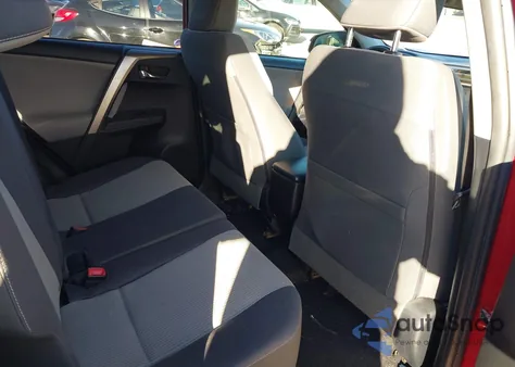 2015 Toyota Rav4 Xle z USA, uszkodzony, nr VIN JTMRFREVXFD111719